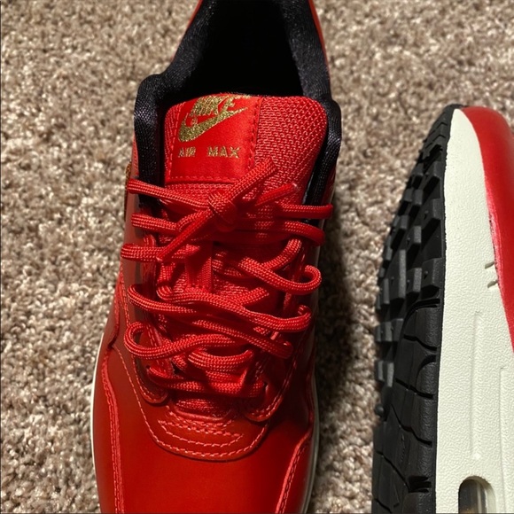 Women’s Nike Air Max Red Sequin - Picture 4 of 6